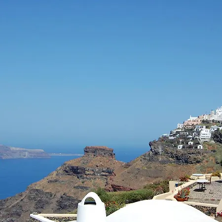 Splendid Santorini With Sea View And Hot Tub Villa *