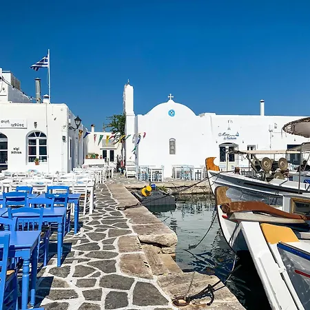 Splendid Santorini With Sea View And Hot Tub Villa *