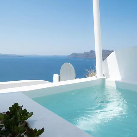 Splendid Santorini With Sea View And Hot Tub Villa